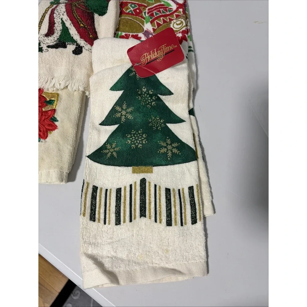 Christmas Dish Towels Lot Of 4-1 NWT 3-pre owned Santa Bells Poinsettias Tree